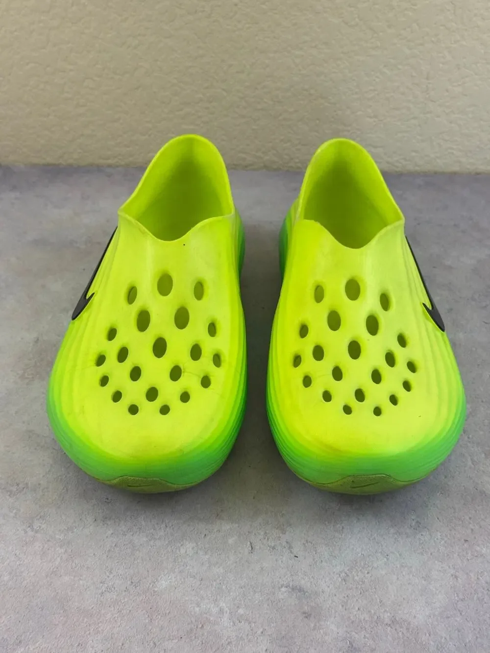 Nike React X Rejuven8 Lime Green Men’s 11 Womens 12 Slip-On Cushioned Slides